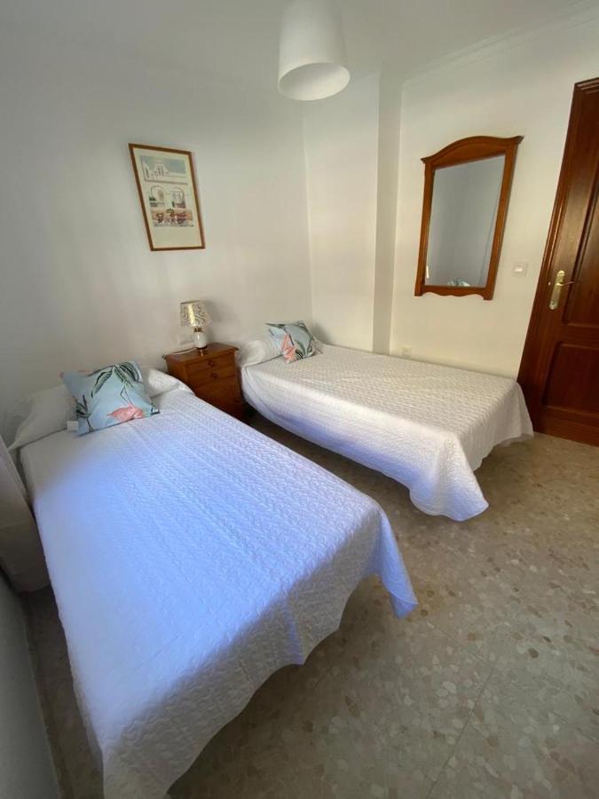 Apartamento Familiar En Barrio Reina Victoria Huelva Exterior foto