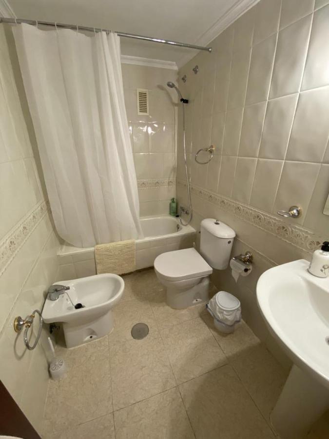 Apartamento Familiar En Barrio Reina Victoria Huelva Exterior foto